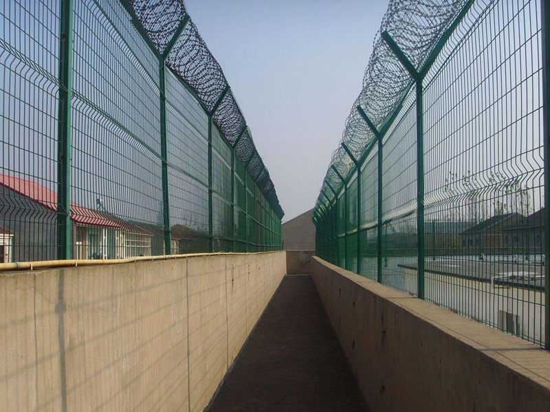 201807211532137108391632.jpg 監(jiān)獄護(hù)欄網(wǎng)1.jpg